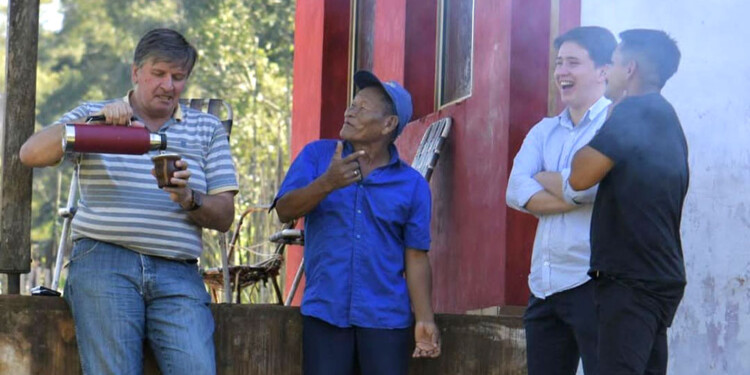 MATE EN MANO. Humeniuk es comerciante y productor yerbatero. Por primera vez ocupa un cargo público.