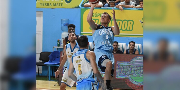 POR PUNTOS. Juani Laterza, una de las figuras del Celeste ante Zárate. (Foto: Prensa OTC)