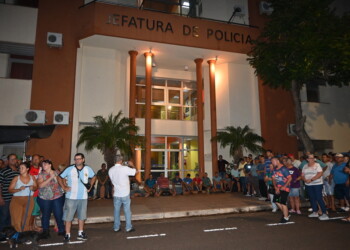 Pasaron a disponibilidad a tres policías activos por participar del reclamo salarial frente a la Jefatura