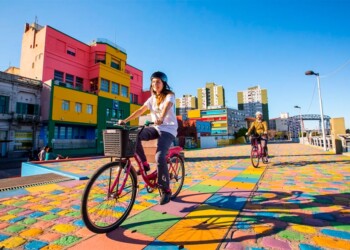 Turismo en Capital Federal: diez circuitos autoguiados para recorrer barrios porteños en bicicleta