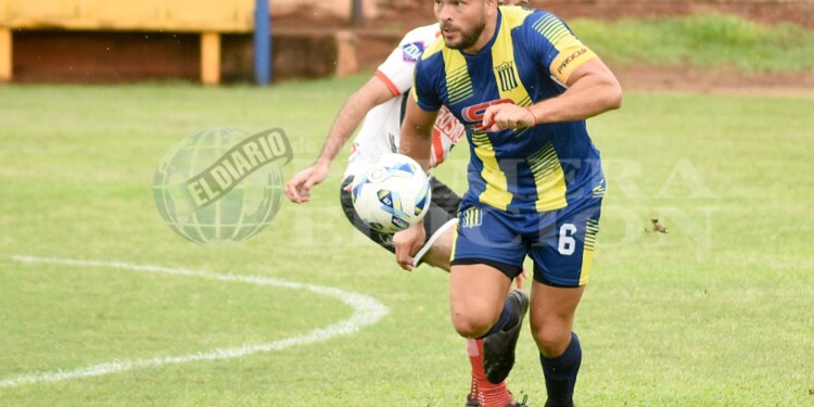 PILAR DEFENSIVO. Richard Rodríguez ha sido uno de los más regulares en el funcionamiento auriazul durante todo el Regional.