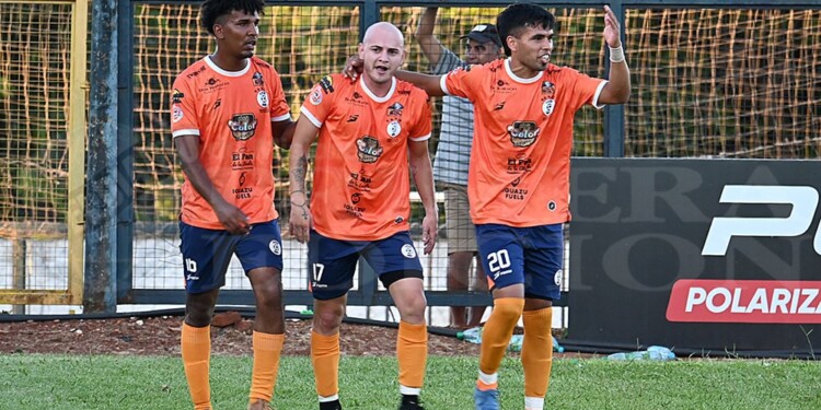 FESTEJO. Central define ante Casino el torneo anual local el próximo domingo.