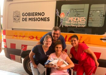 Una joven dio a luz a su bebé en una ambulancia