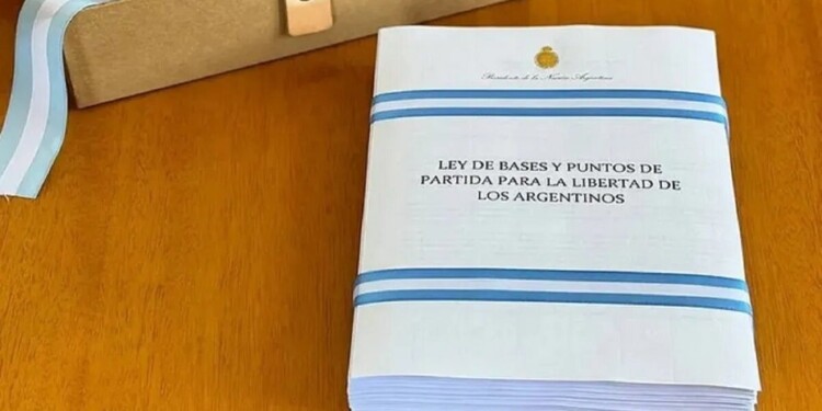 DEBATE. El martes se discutirá la Ley Ómnibus en Diputados y el Gobierno negocia los votos para la media sanción.