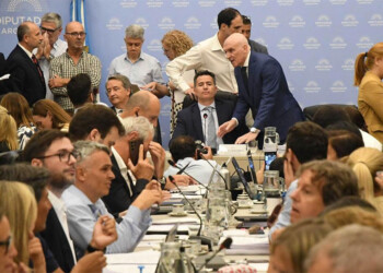 Ley Ómnibus: el oficialismo logró emitir dictamen de mayoría