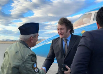 Milei viaja hoy a la Antártida para visitar las bases de Marambio y Esperanza