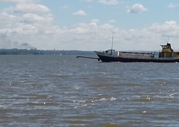 Buques areneros del país cesaron actividades tras fracaso de paritarias