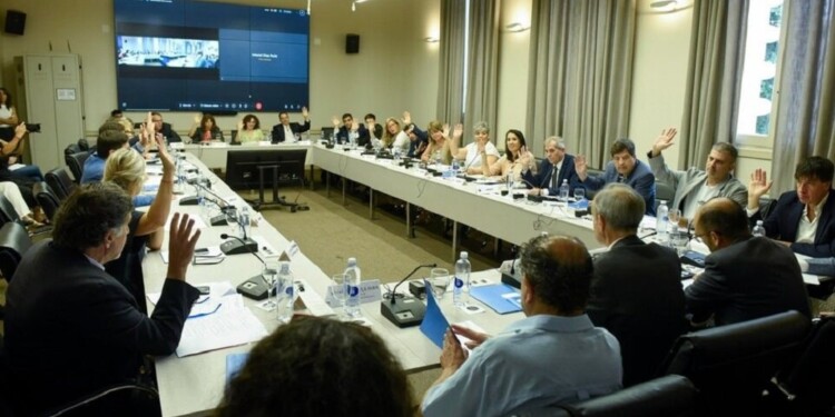 RECLAMO CONJUNTO. Todas las provincias pidieron a Nación que cumpla con el envío de los fondos docentes.