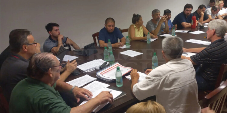 VUELVE A RODAR. La Liga Posadeña organizará un cuadrangular de verano con la participación de los mejores del 2023. (Archivo)