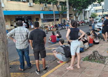 Estudiantes de la UNaM convocan a una sentada en contra del ajuste