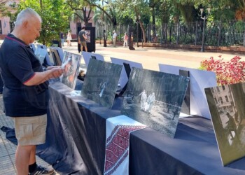 A 2 años de la invasión rusa a Ucrania, realizaron en Posadas una muestra fotográfica alusiva