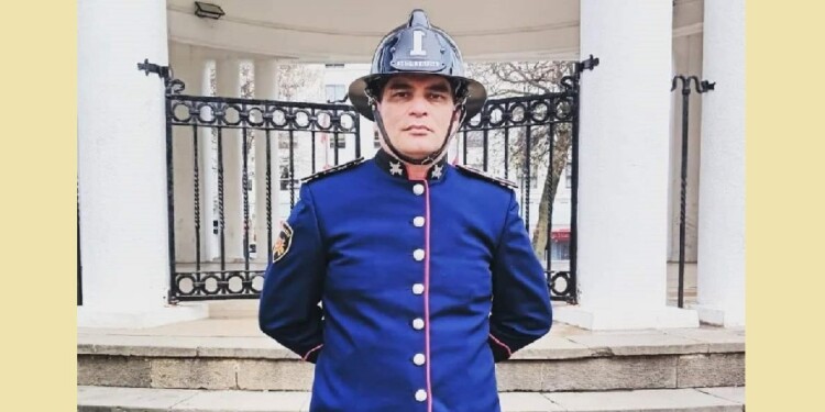 UN POSADEÑO EN CHILE. El posadeño Marcelo Saucedo desde el año 2008 reside en Chile donde es bombero.