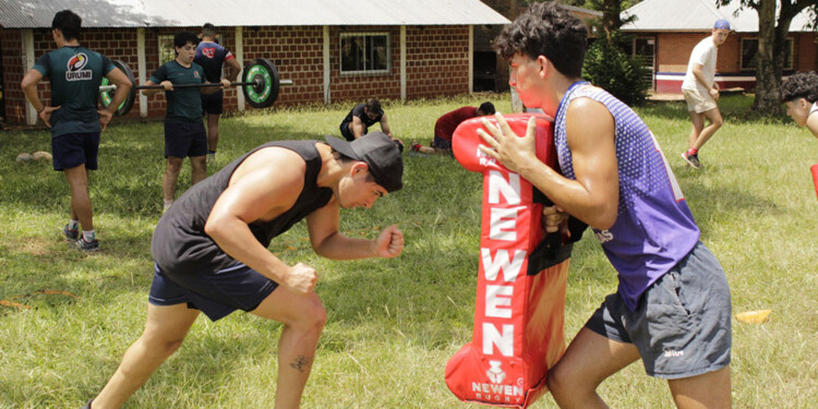 SIN TREGUA. Los rugbiers del “Cazador” trabajan a pleno durante la pretemporada, buscando ser protagonistas. (Foto: Prensa Centro de Cazadores)