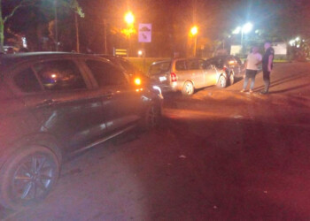 Choque en cadena en Oberá causó daños en cuatro vehículos