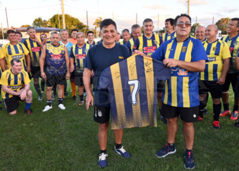 Mucha emoción se vivió en el partido solidario de Fermín González