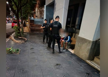 Dos detenidos por intimidar a transeúntes en pleno centro de Posadas