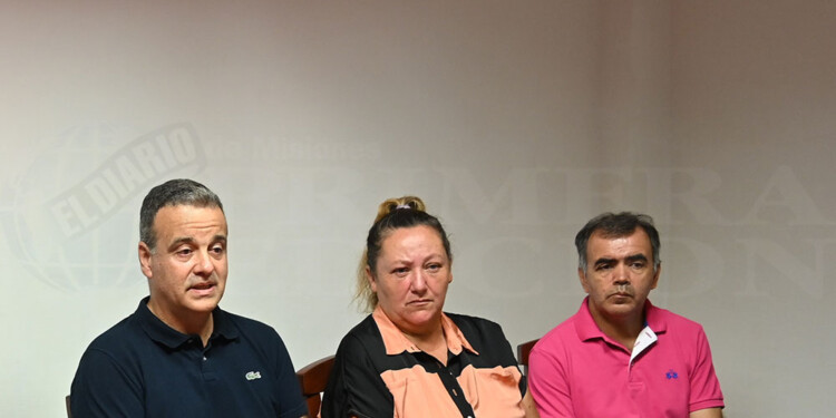 MESA DIRECTIVA. Dei Castelli (izquierda), Betty Oliveira y Nereo Galeano (vice).