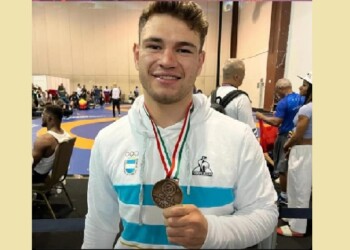 Lucha: Mauricio Lovera se colgó la medalla de bronce