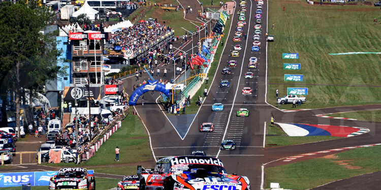 EXPECTATIVA. Los misioneros y la pasión por la máxima categoría nacional, un combo que se repetiría este año.