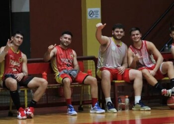 Básquetbol: Tokio inicia su camino en casa