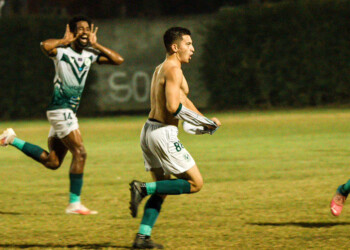 Camilo Villarreal marcó su primer gol en Bélice