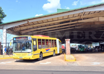 El Grupo Z levantó el servicio directo, dejó varados a miles de usuarios y estalló la bronca