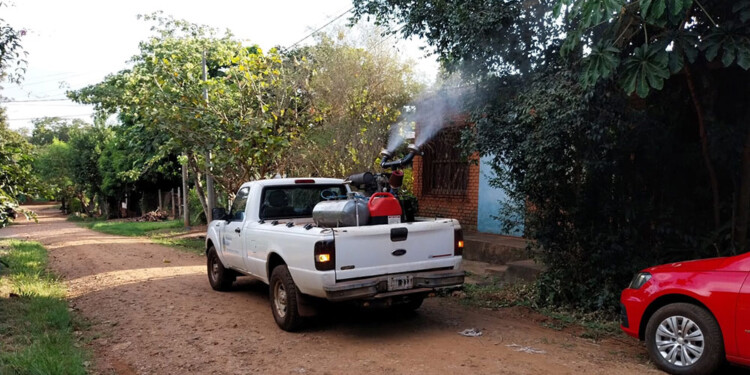 ELDORADO. Los rociados y fumigaciones se realizan en las áreas comprendidas dentro del bloqueo de un caso.