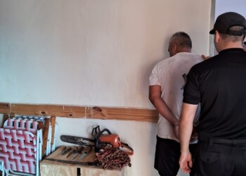 Fue a venderle un cerdo al vecino y lo apuñalaron por el robo de una moto