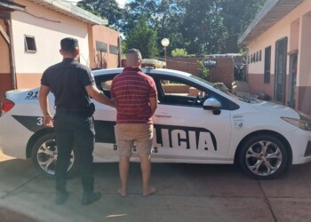 Dio una “piña” a su hija de 7 años y terminó detenido