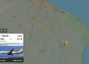 Emergencia en el aire: avión que iba a Iguazú no pudo llegar a destino