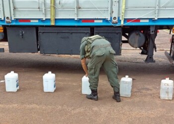 Secuestran bidones con ketamina líquida y clorhidrato de metilamina en Santa Ana