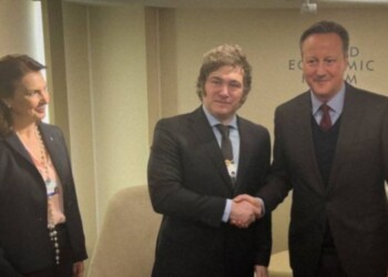 Ministro inglés visitó las Malvinas y Tierra del Fuego lo declaró persona no grata