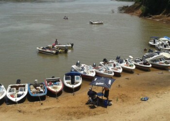 Arranque a puro pique en la pesca deportiva de Eldorado
