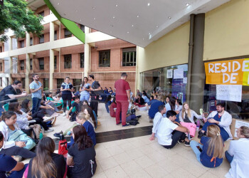 Fernández Sosa: “No hay posibilidades de mejorar la oferta salarial a los residentes”