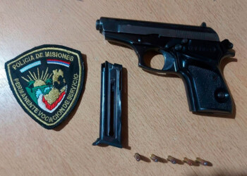 Fueron detenidos por intimidar a vecinos con un arma de fuego