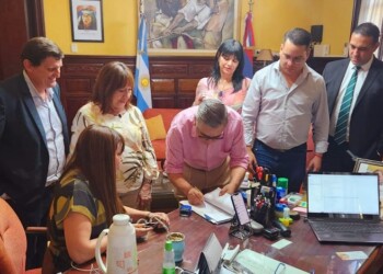 Acordaron recomposición salarial para la Administración Pública misionera