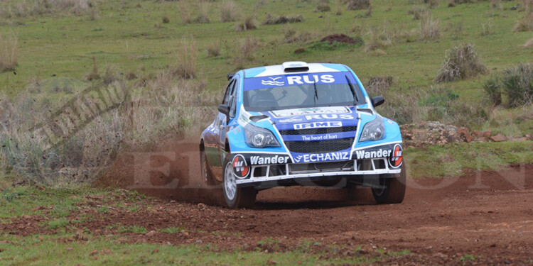 EN EL RECUERDO. Marcos Ligato y el Agile con el que ganó en Misiones, en 2015.