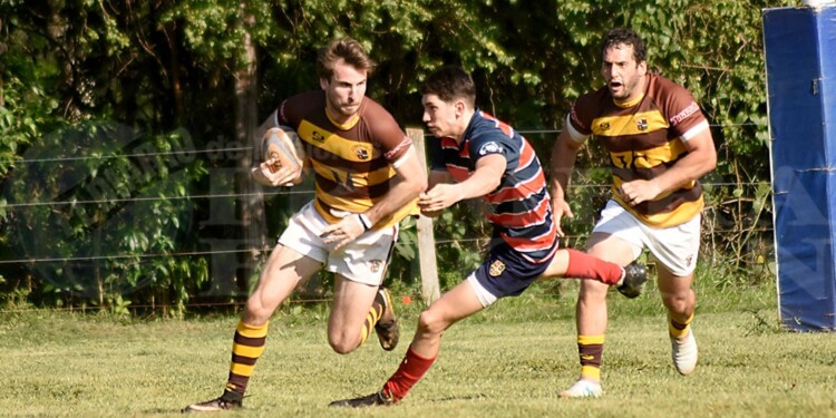 CLÁSICO DE ARRANQUE. Tacurú recibirá en la primera fecha a Centro de Cazadores en su cancha de Villa Lanús.