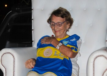 La “abuela xeneize” bailó el vals de los 90