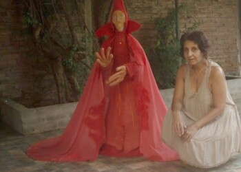 Arte textil: la artista Cecilia Azcue expone en Córdoba