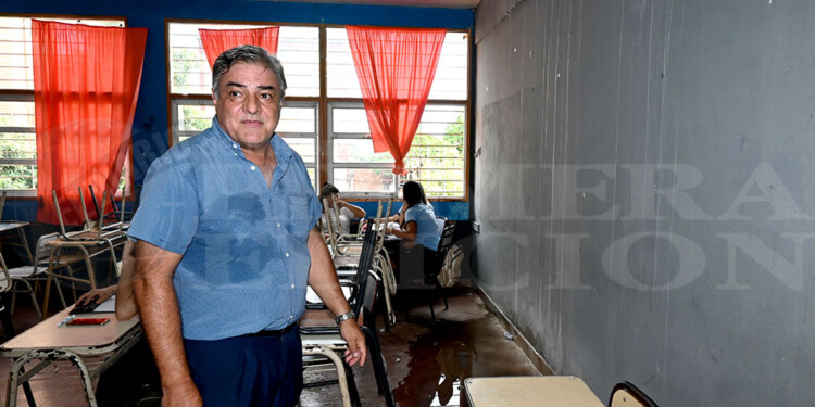 PROBLEMAS EDILICIOS. El CEP 36 tiene además un problema edilicio por el cual se filtra líquido por el techo: algo por lo cual han presentado múltiples reclamos.