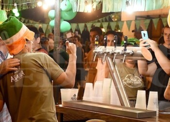 Posadas invita a celebrar San Patricio mientras se prepara para Semana Santa