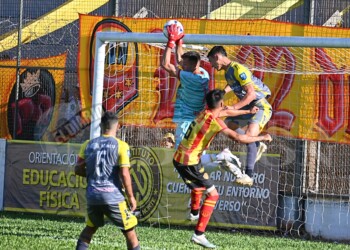 De local, Crucero del Norte no pudo con Sarmiento