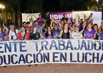 Docentes del FTEL volvieron a marchar en Posadas en reclamo por “salarios dignos”