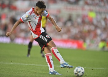 River venció a Gimnasia, estiró su invicto y lidera su zona