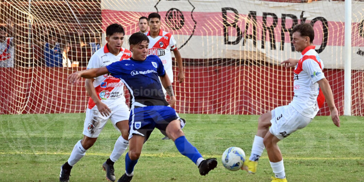 PARA EL RECUERDO. La Cantera venció a Guaraní y escribió su primera hazaña en la Primera División posadeña.