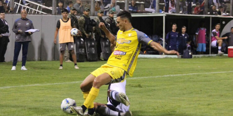 UN PUNTO. El Colectivero viene de lograr un importante empate en Salta.