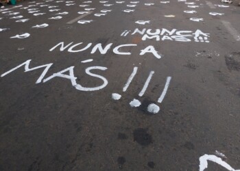 “Para que nunca borren los pañuelos de la calle”: realizaron otra intervención en Posadas tras la polémica con el Ejército