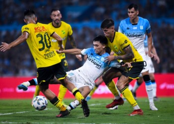 Con el VAR de protagonista, Racing empató con Defensa y Justicia