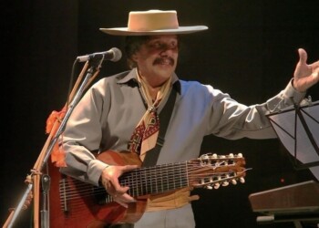 Continúan los homenajes a Ramón Ayala en el teatro Lírico